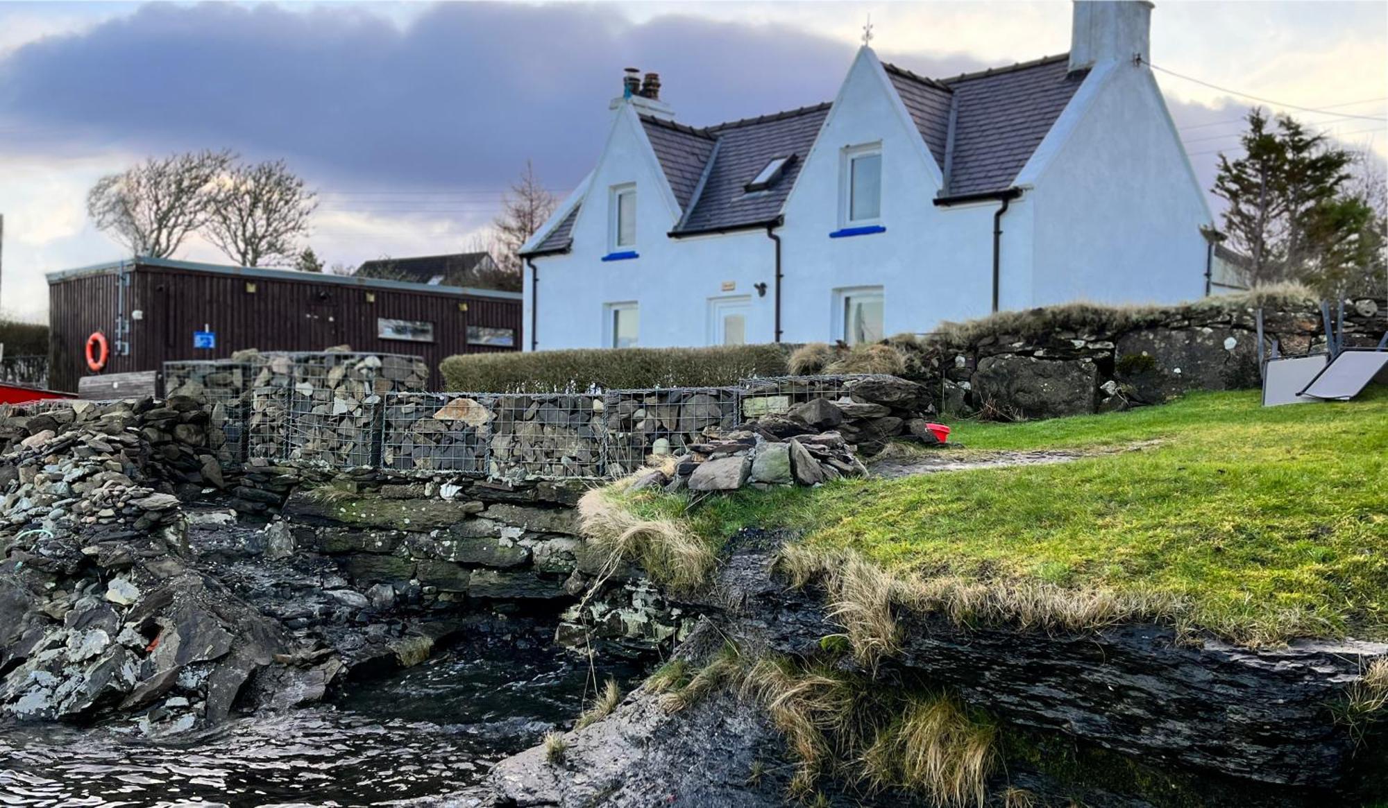 Carnmhor, Isle Of Skye - Stunning 242 Year Old Cottage On Its Own Sea Shore! Breakish المظهر الخارجي الصورة