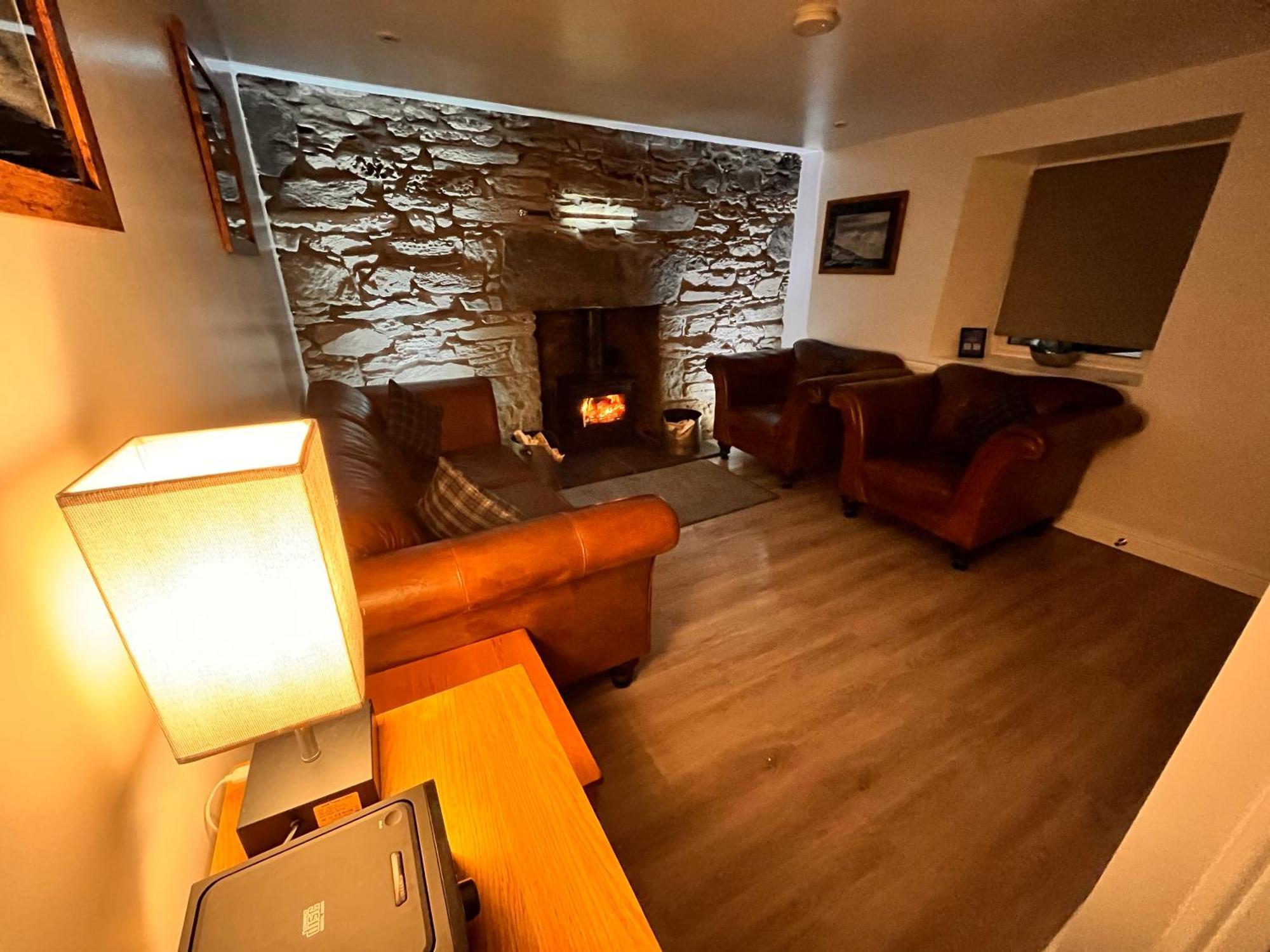 Carnmhor, Isle Of Skye - Stunning 242 Year Old Cottage On Its Own Sea Shore! Breakish المظهر الخارجي الصورة
