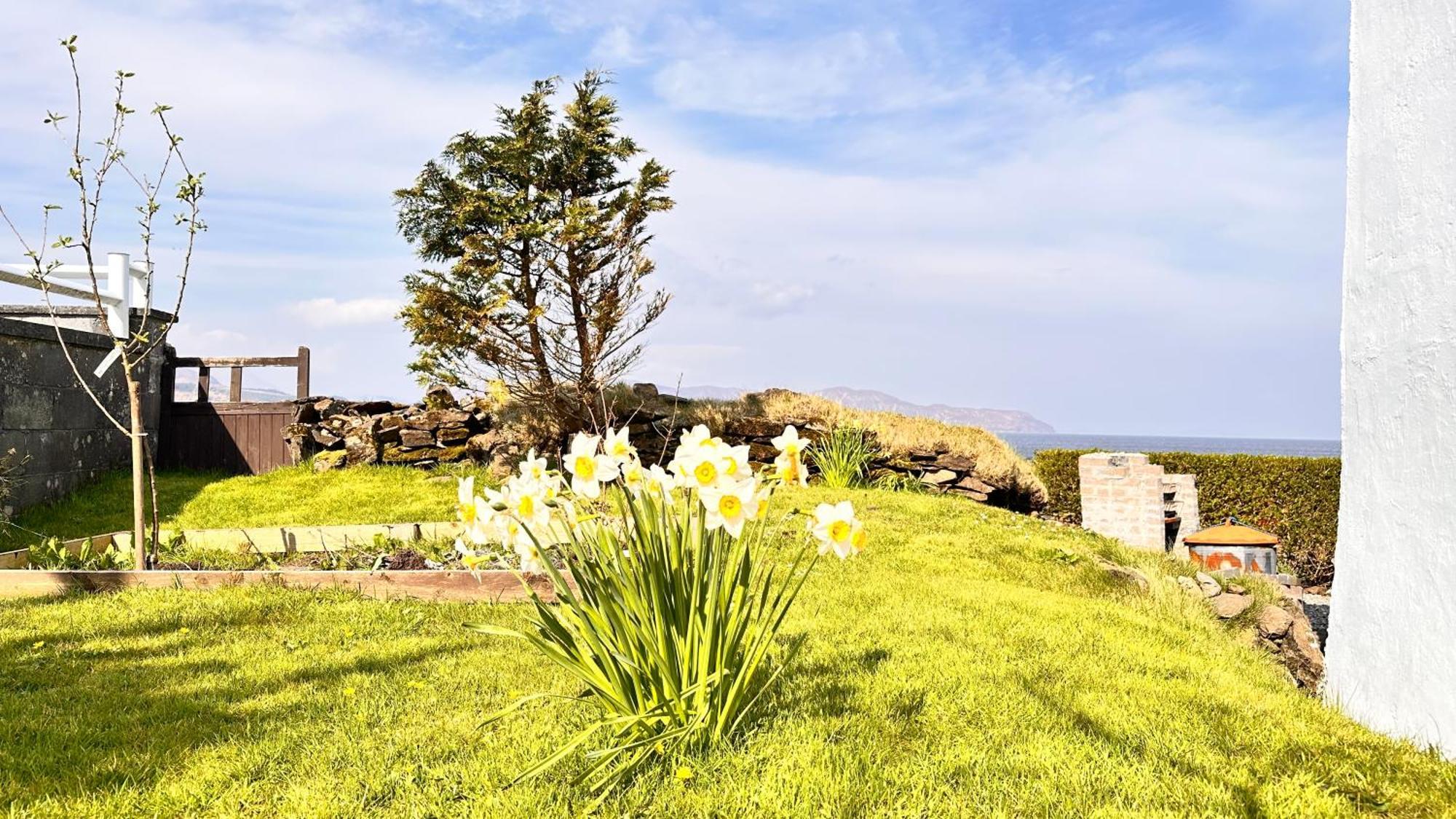 Carnmhor, Isle Of Skye - Stunning 242 Year Old Cottage On Its Own Sea Shore! Breakish المظهر الخارجي الصورة