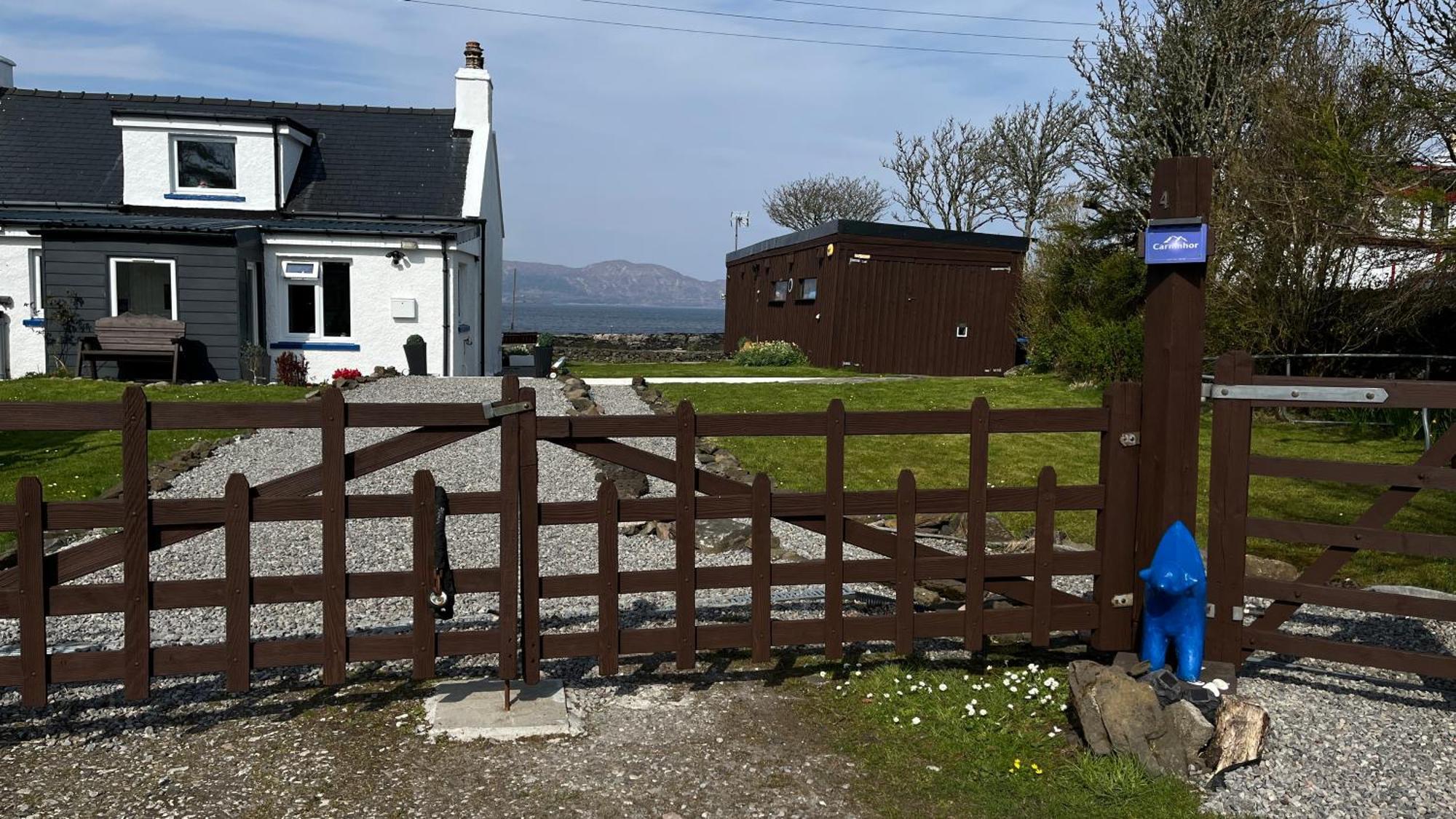 Carnmhor, Isle Of Skye - Stunning 242 Year Old Cottage On Its Own Sea Shore! Breakish المظهر الخارجي الصورة