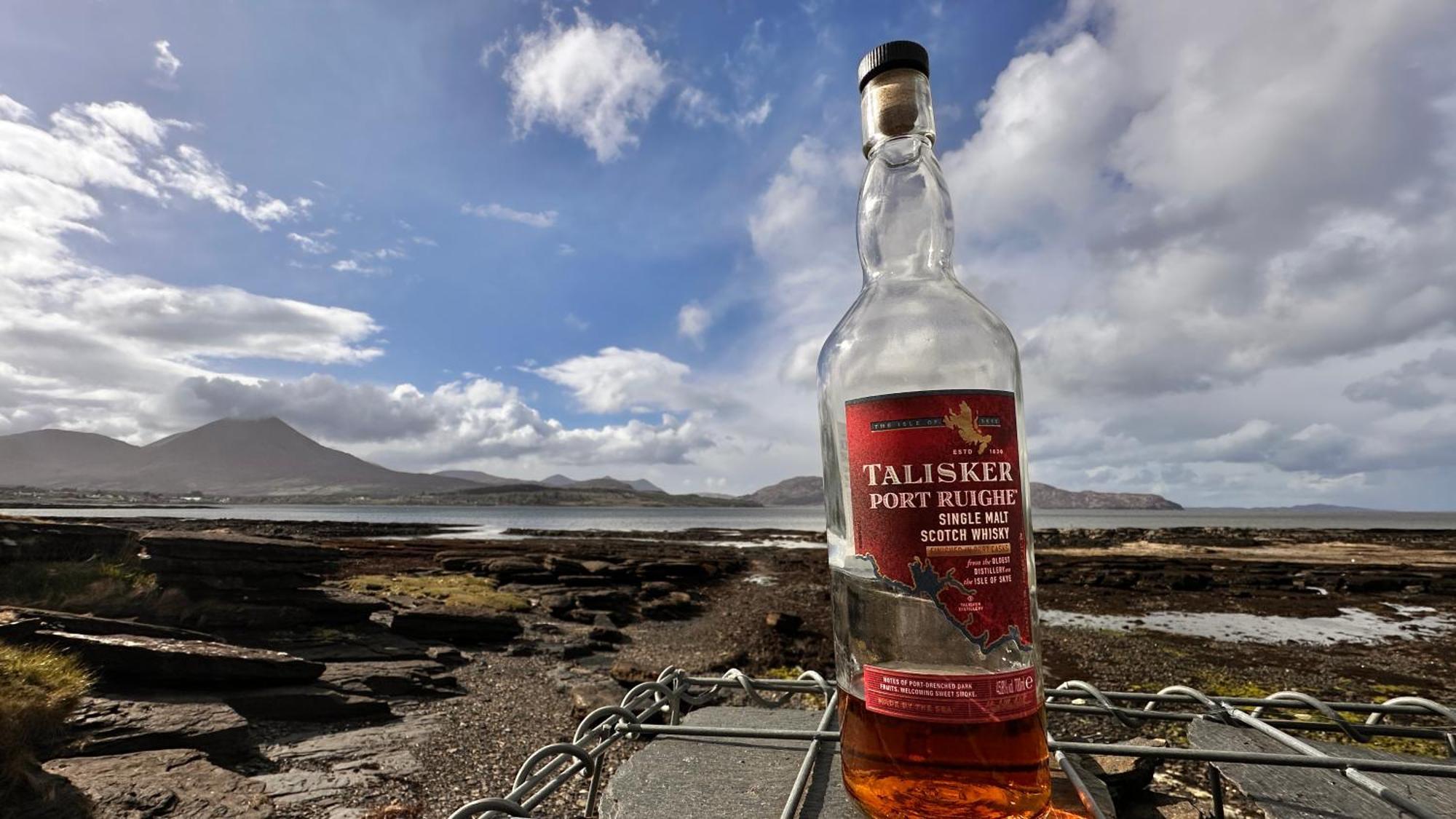 Carnmhor, Isle Of Skye - Stunning 242 Year Old Cottage On Its Own Sea Shore! Breakish المظهر الخارجي الصورة